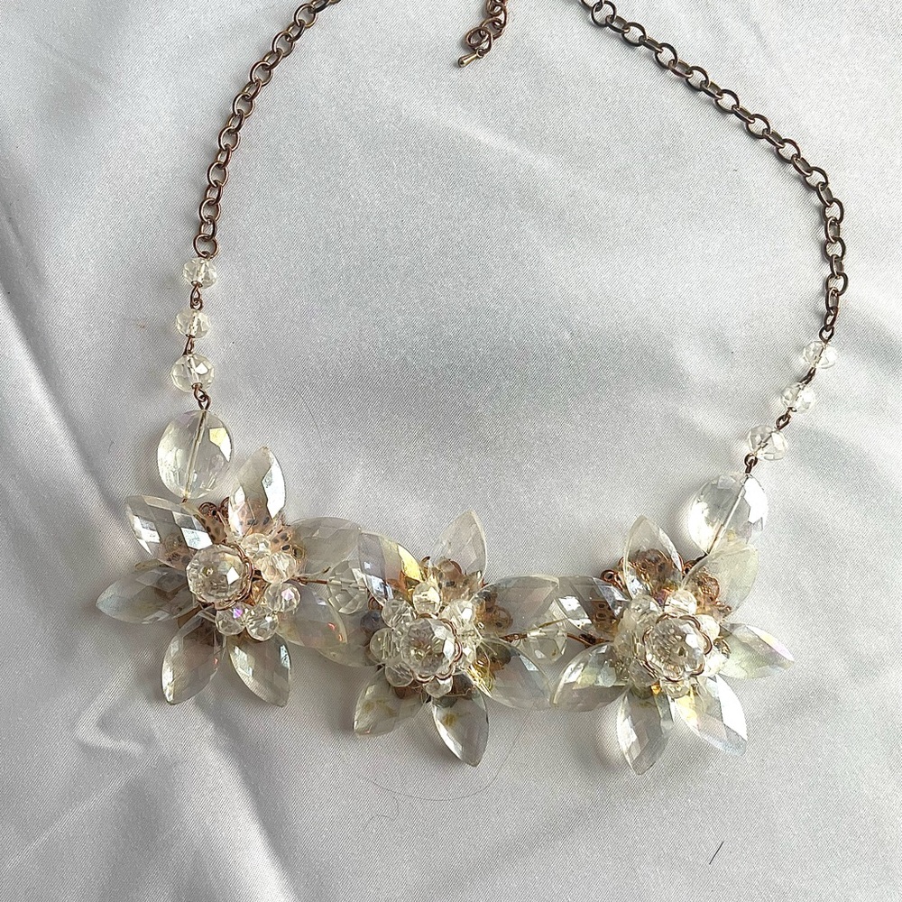 Vintage style Crystal Flower Necklace